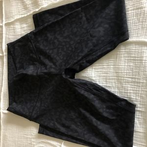 Wunder Under Crop (High-Rise) Full-On Luxtreme 25"